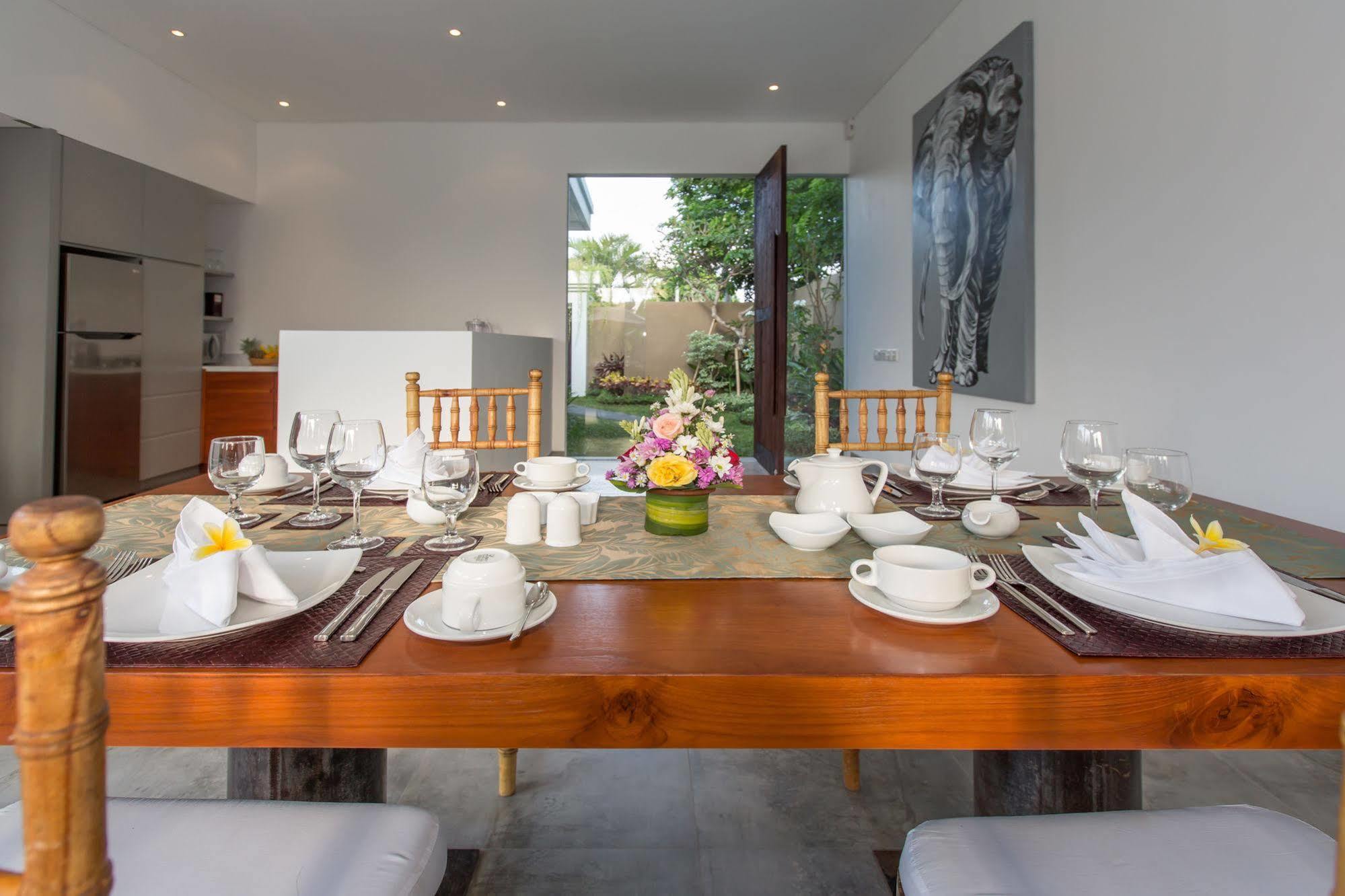 Gajah Villas Bali By Nagisa Bali Seminyak Kültér fotó